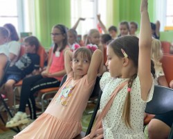 Сотрудники издательства «Адукацыя і выхаванне» встретились с читателями в Гродненской областной библиотеке им. Карского. Сотрудники издательства «Адукацыя і выхаванне» встретились с читателями в Гродненской областной библиотеке им. Карского.